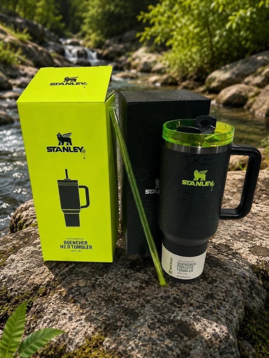 Stanley Halloween "Web Glow" Quencher H2.0 FlowState Tumbler 40 oz