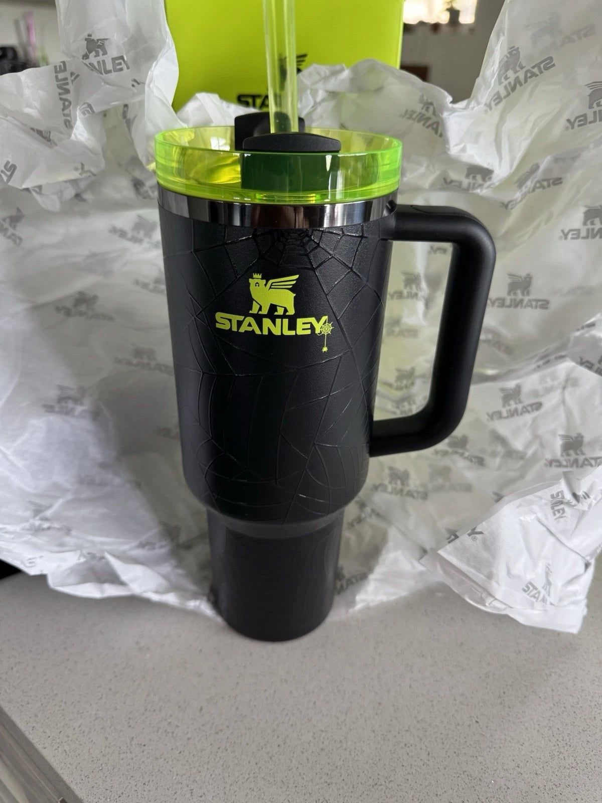 Stanley Halloween "Web Glow" Quencher H2.0 FlowState Tumbler 40 oz